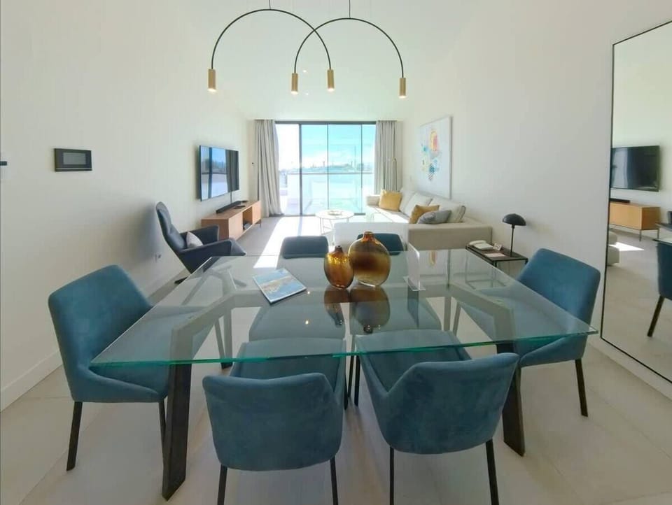 Lounge property management