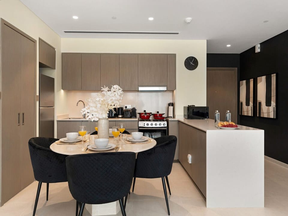 Fully Equipped Modern Kitchen and dining