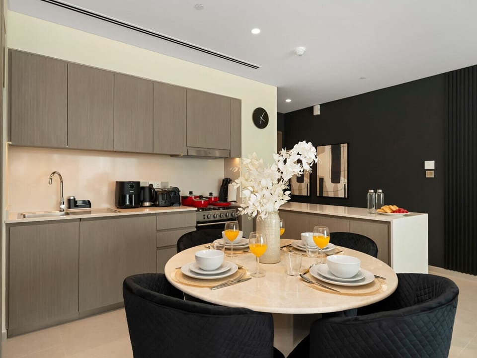 Fully Equipped Modern Kitchen and dining
