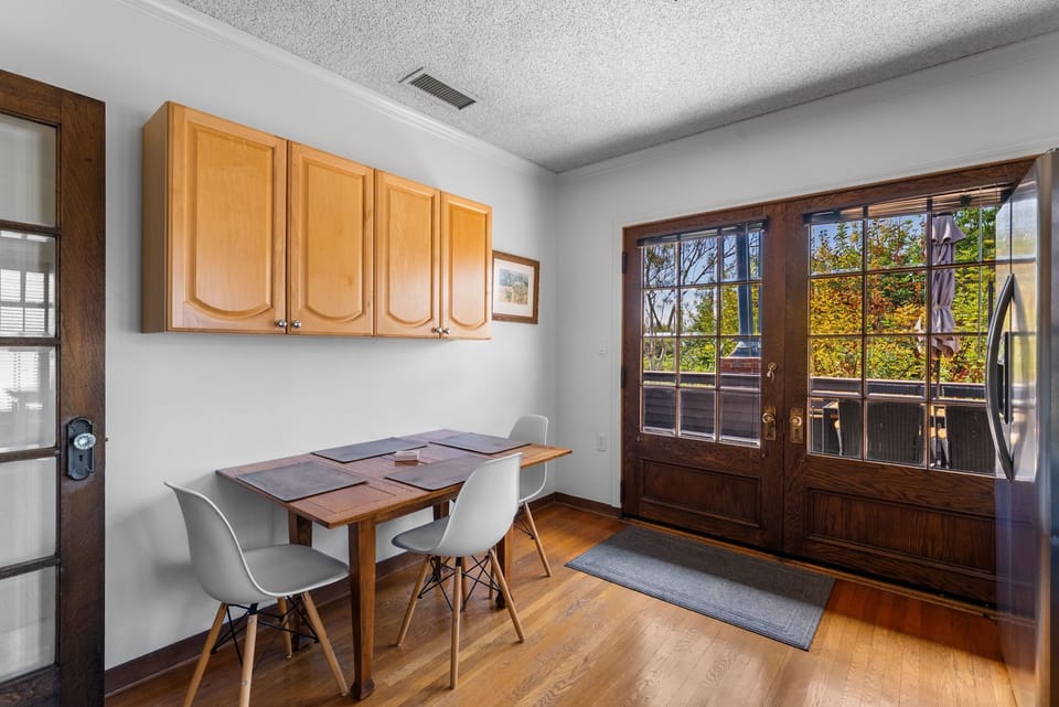 Private comfort in a lively, central location. 
