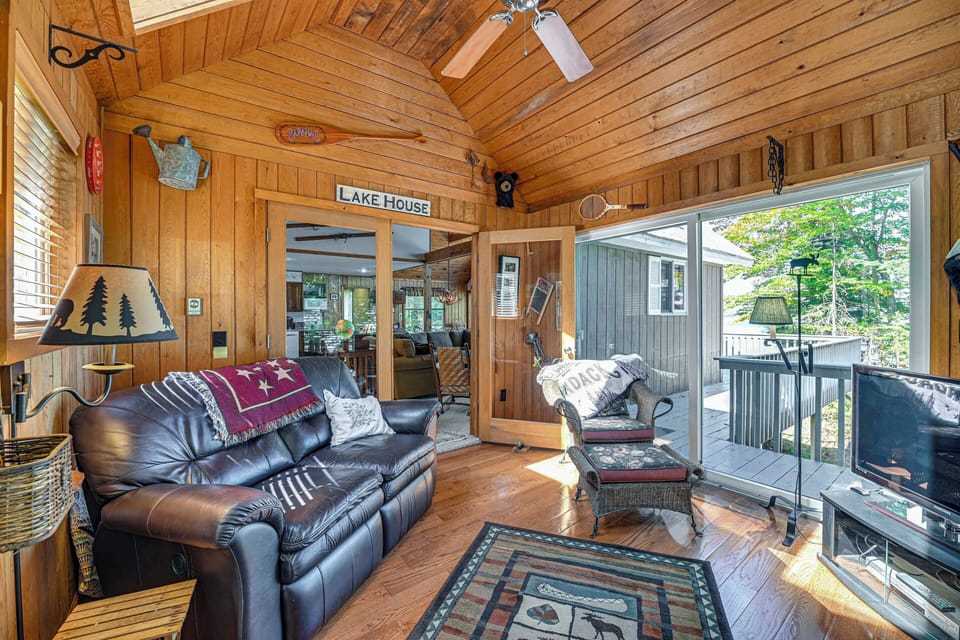 Sunroom | 1st Floor