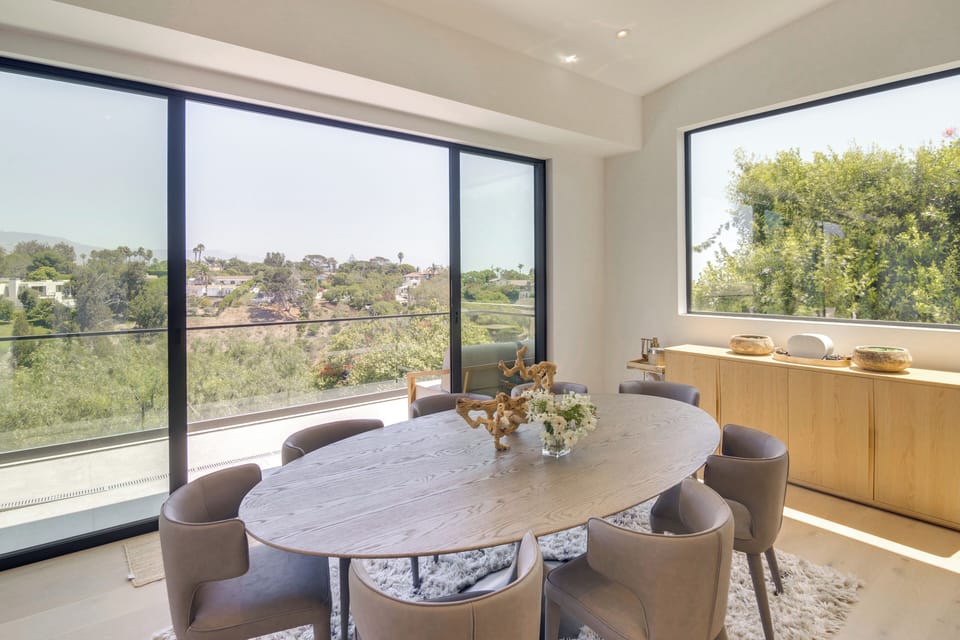 Dining Area | Main Level | Dishware & Flatware Provided