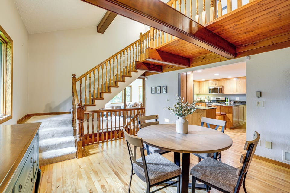 Dining Area | Main Level