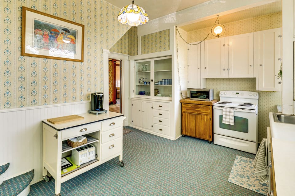 Kitchen | Cooking Basics | Coffee Maker | 1st Floor