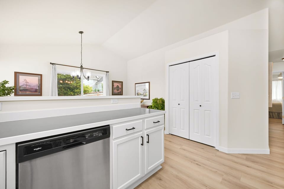 Pantry between kitchen and breakfast nook