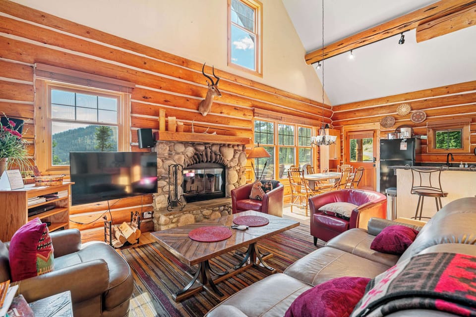 Spacious living area with fireplace