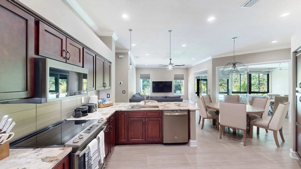 Kitchen And Eating Area