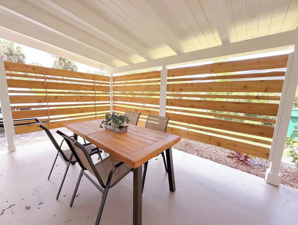 Outdoor dining