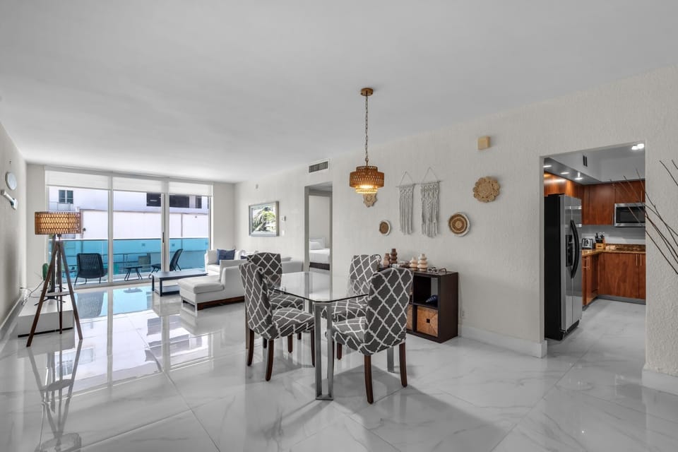 Relax by the Sea – Spacious Apartment with Beautif (9821)