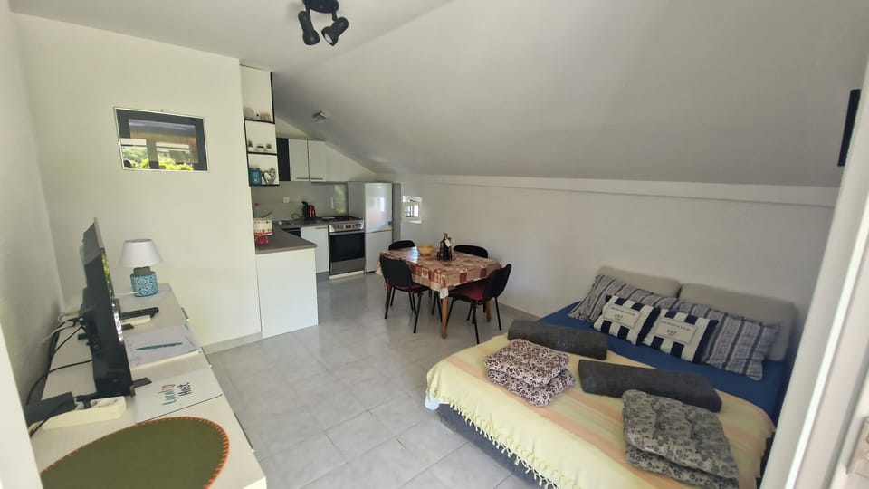 Living room 2