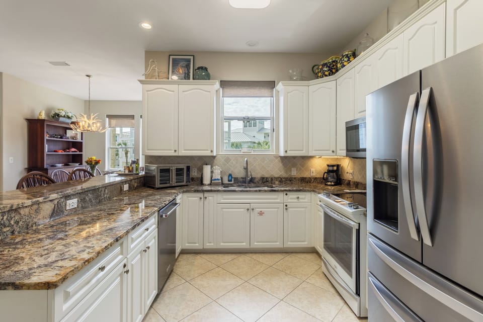 Fully equipped kitchen