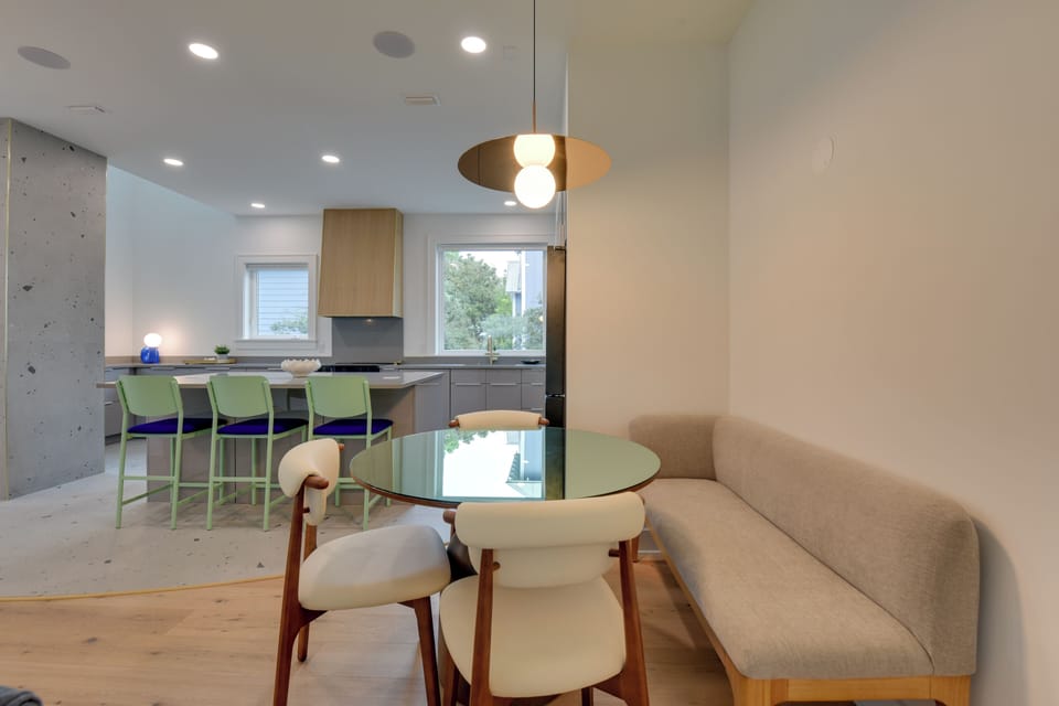 Dining Area | Dishware/Flatware Provided | Main Level