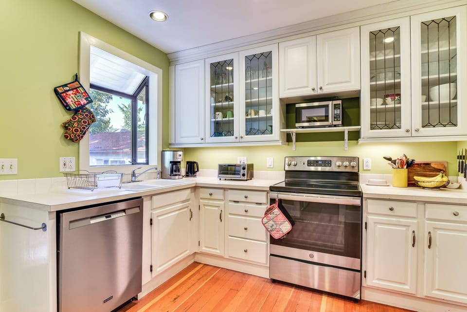 Kitchen | Cooking Basics | Drip Coffee Maker | Main Level