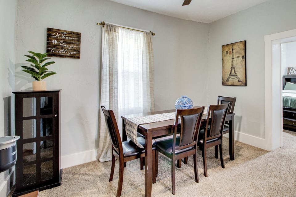 Dining Area | Coffee Bar