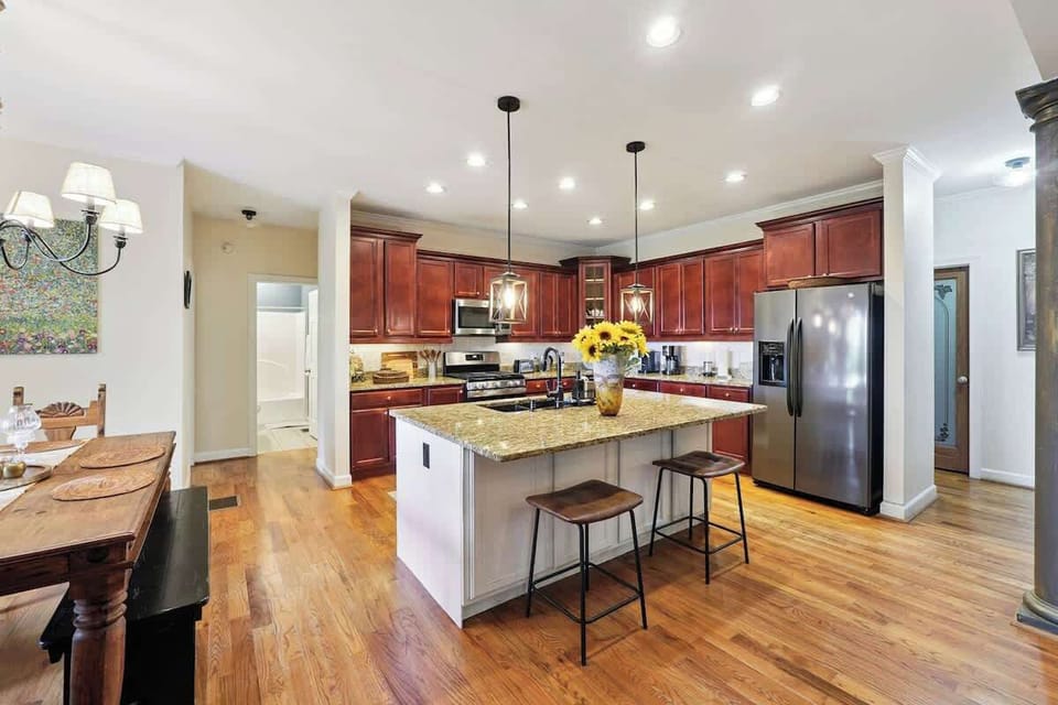Large open Kitchen for cooking for a big family!