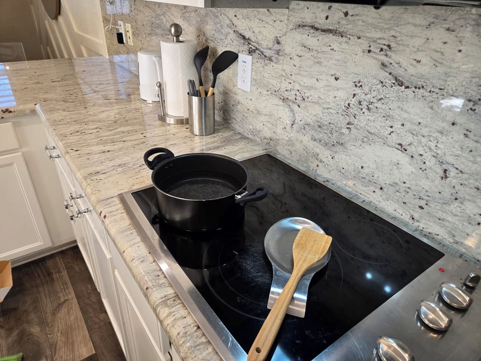 Kitchen w/ utensils for Cooking