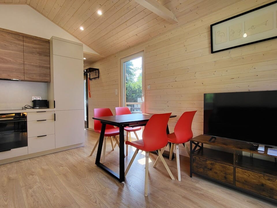 Flooring, Wood, Floor, Interior Design, Wood Flooring, Home, Ceiling, Wood Stain, Room, Hardwood