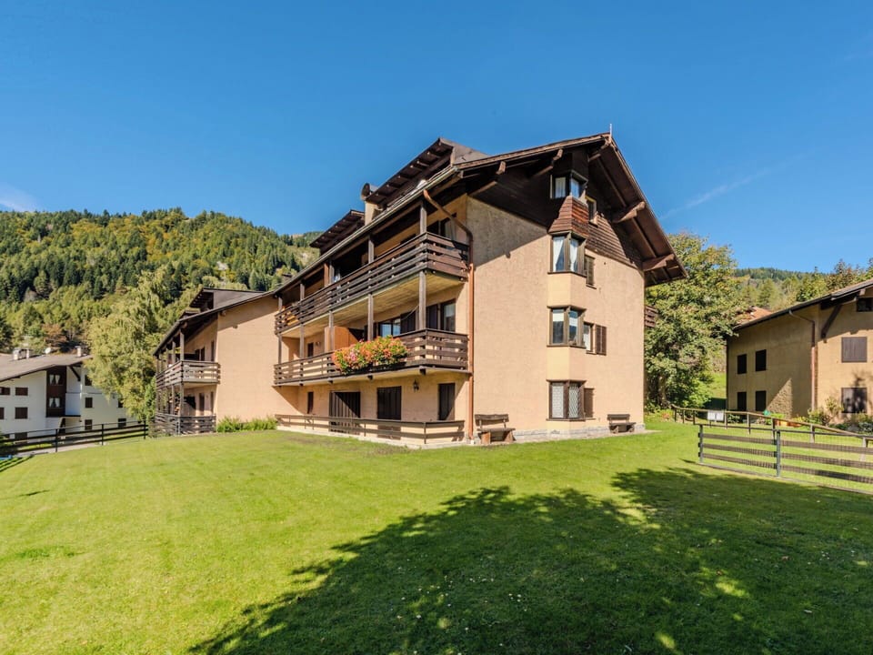 Home, Hill Station, Mountain Range, Valley, Balcony, Mountain Village, Porch, Eco Hotel, Villa, Fence
