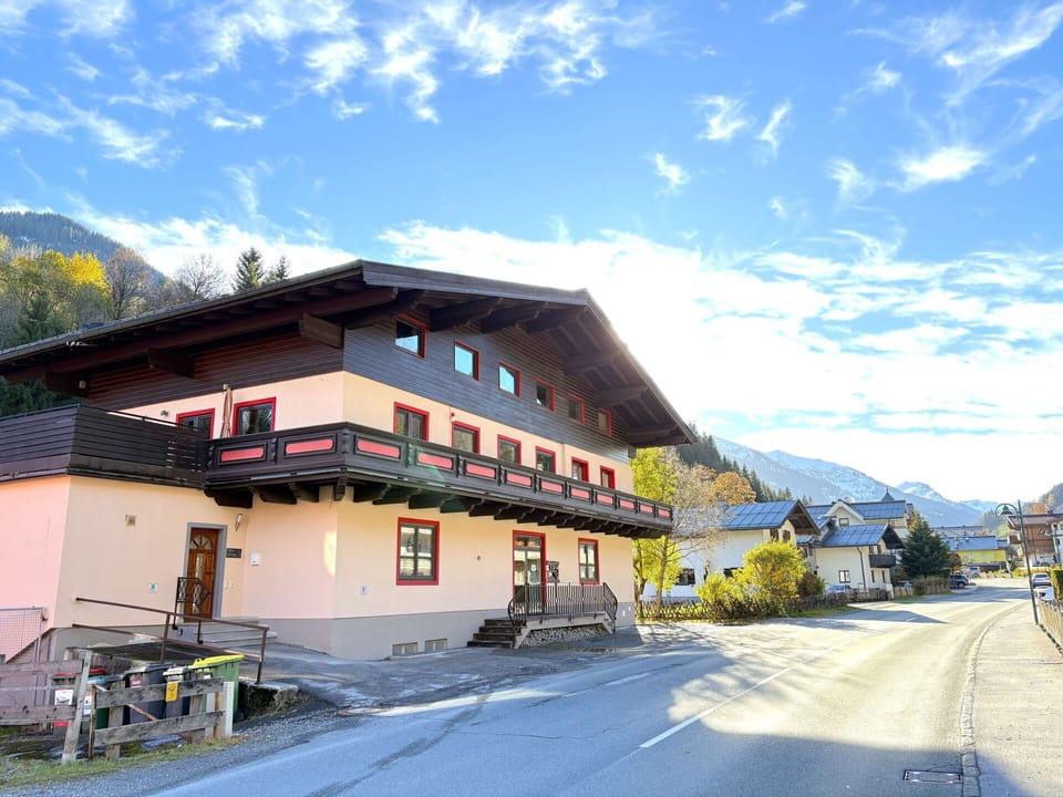 Hill, Mountain Range, Hill Station, Valley, Cottage, Alps, Ridge, Mountain Village, Driveway, Larch