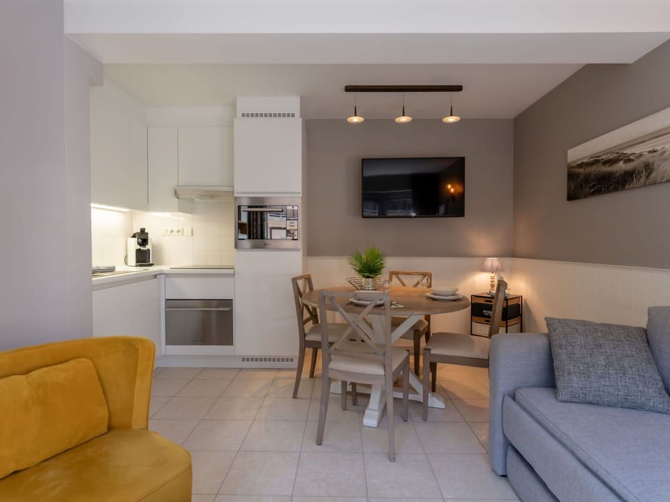 Furniture, Interior Design, Flooring, Floor, Wood, Room, Couch, Ceiling, Living Room, Lighting