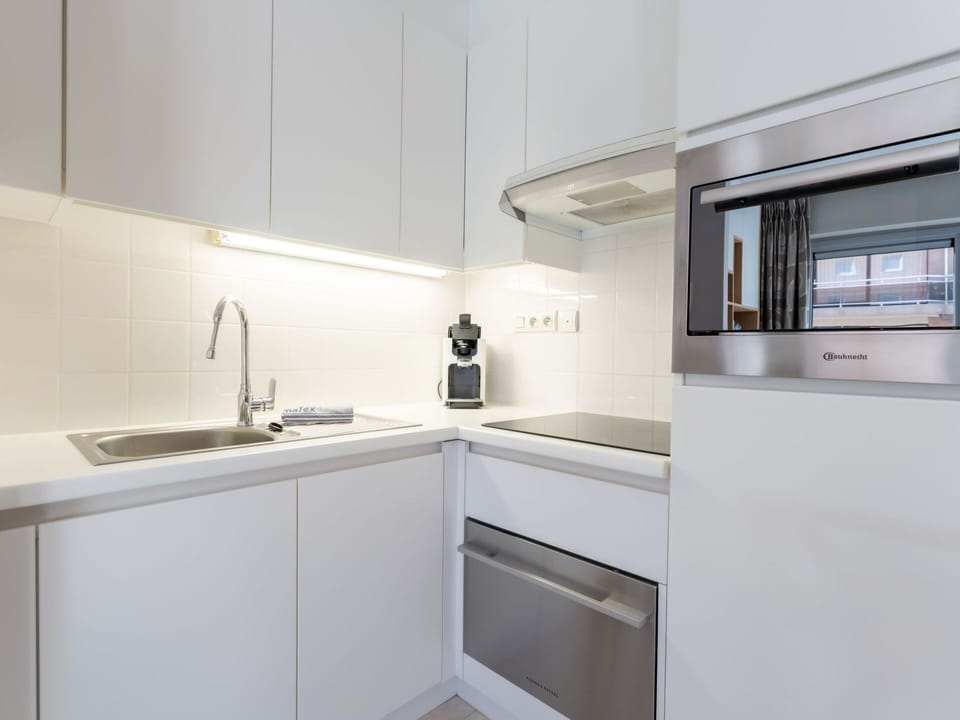 Kitchen, Kitchen Appliance, Countertop, Interior Design, Major Appliance, Cabinetry, Flooring, Ceiling, Lighting, Home