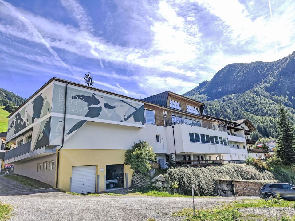 Mountain Range, Alps, Mountain Village, Balcony