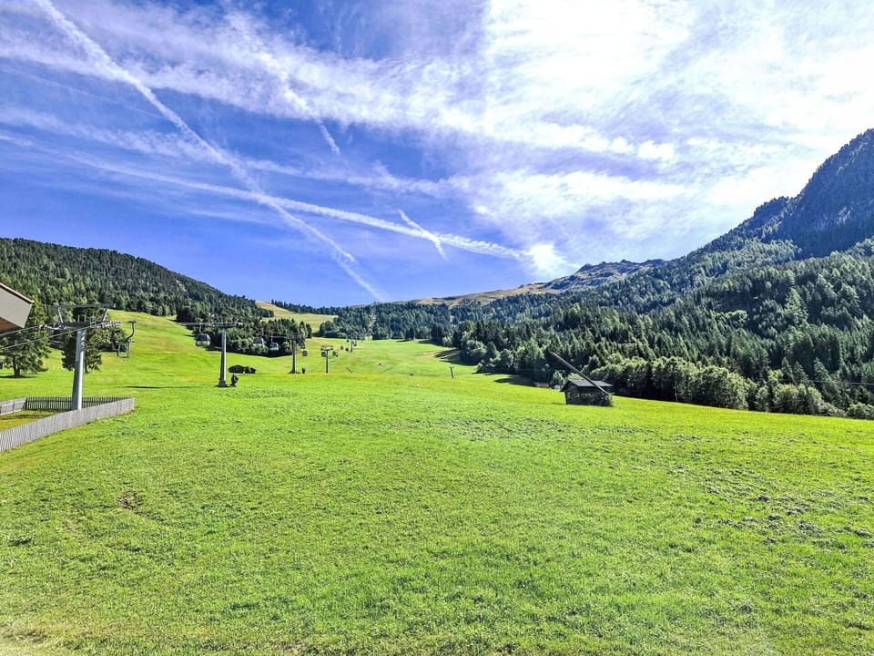 Green, Grass, Mountainous Landforms, Grassland, Natural Landscape, Hill, Mountain, Pasture, Plain, Highland