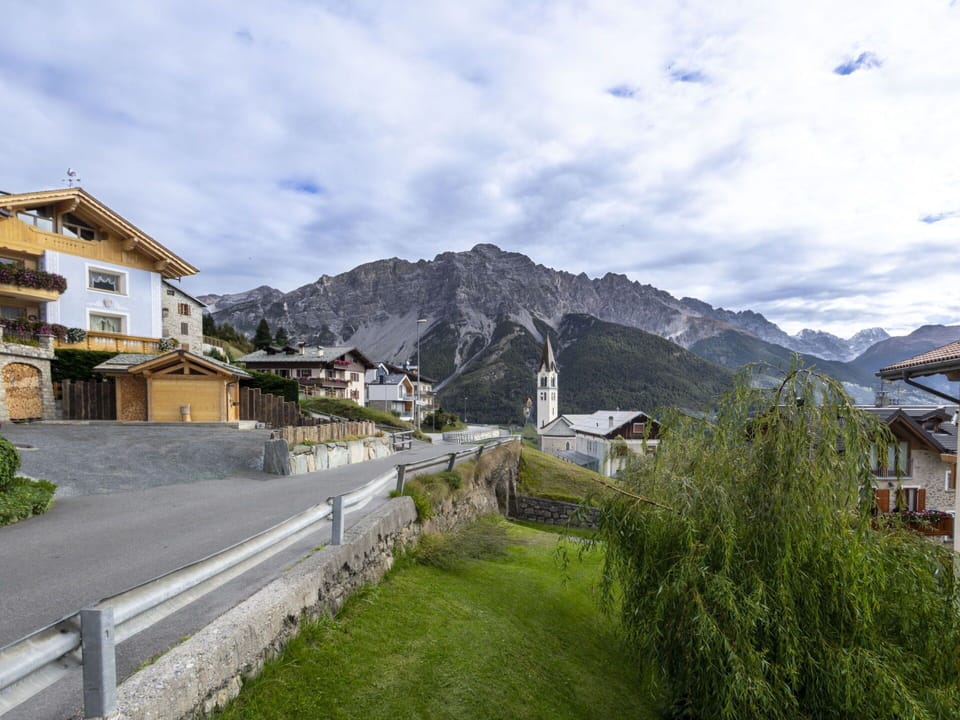 Mountainous Landforms, Mountain, House, Hill, Mountain Range, Home, Roof, Human Settlement, Valley, Hill Station