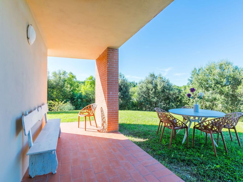 Apartment, Estate, Yard, Lawn, Landscaping, Balcony, Villa