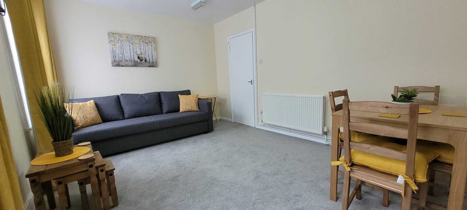 Large Living Room, with Dinning Area