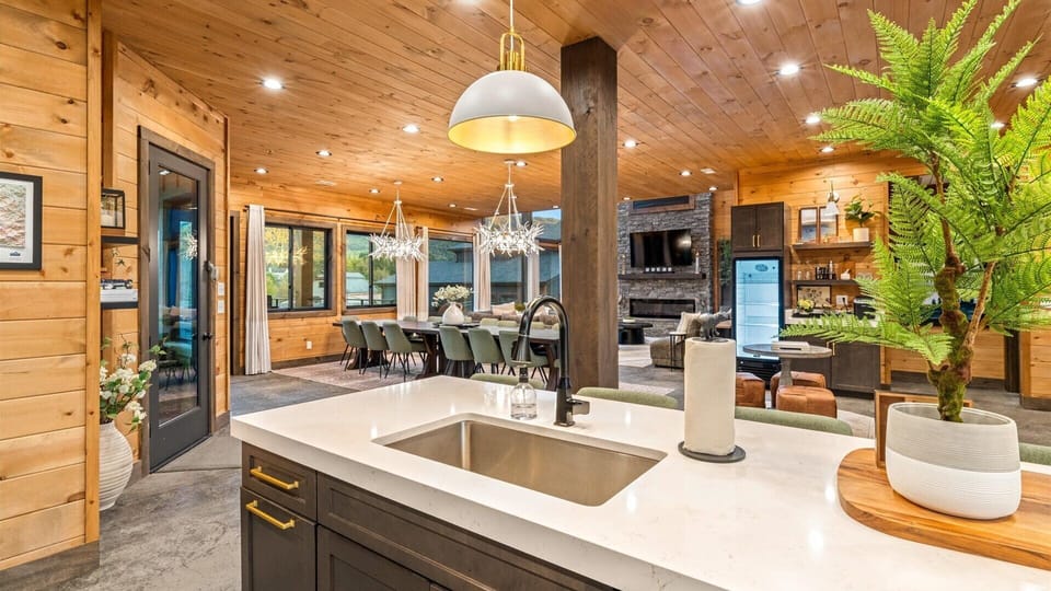 Cook, dine and entertain!