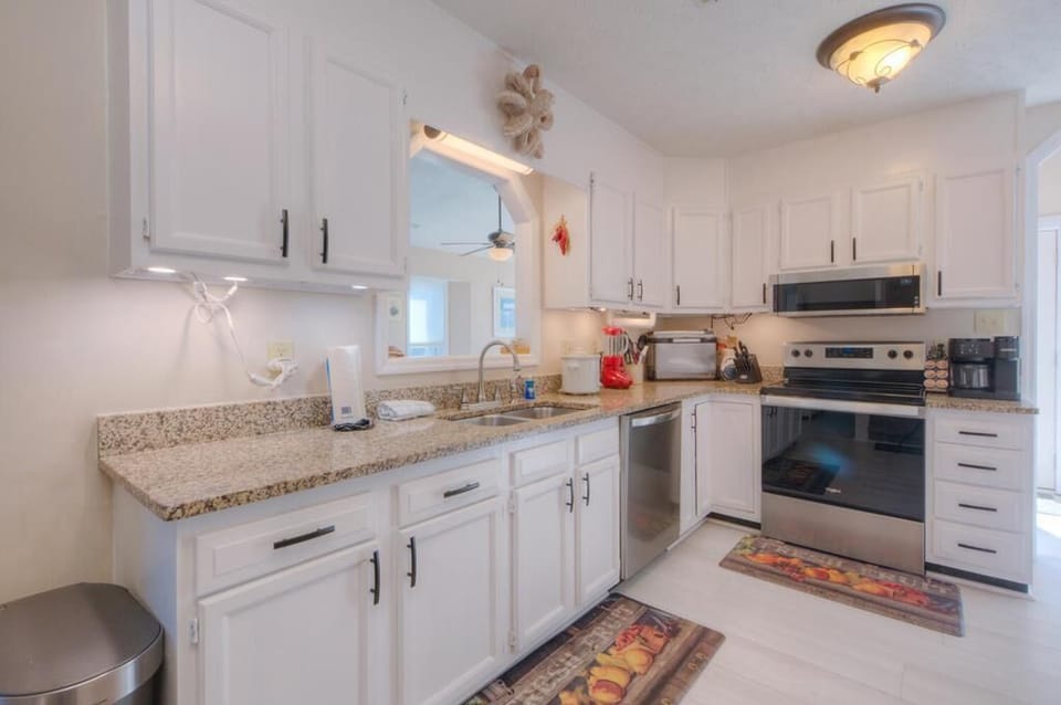 Kitchen
GW 11-5-25