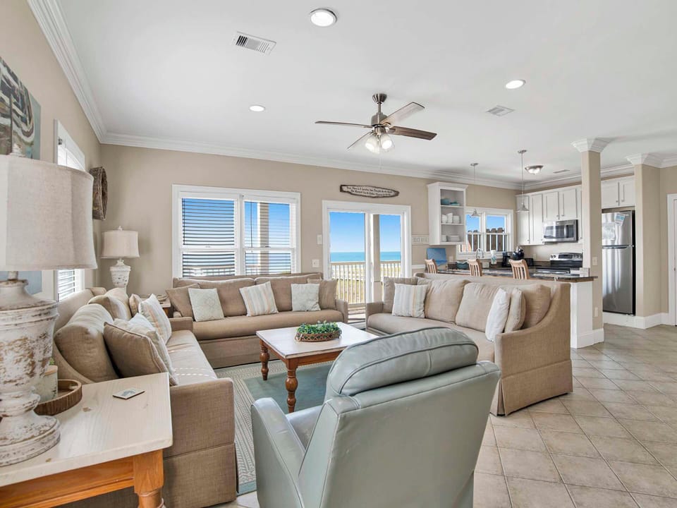 Living Area, Second Floor