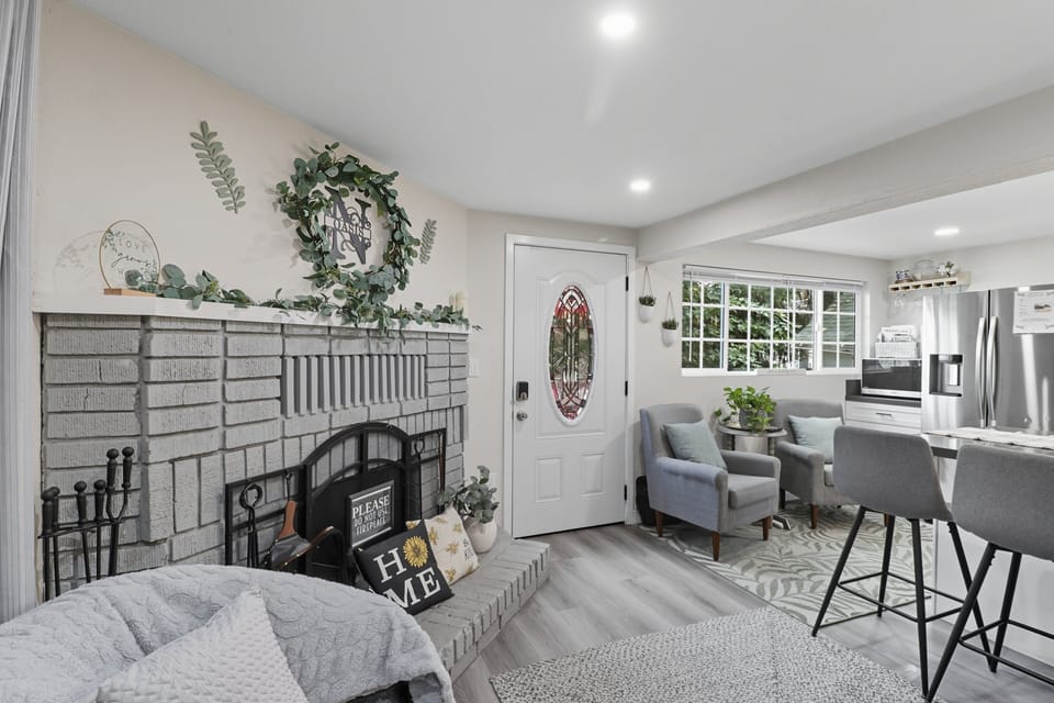 Building, Furniture, Indoors, Living Room, Room