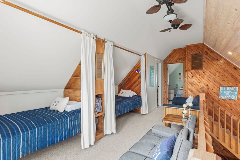 KDN9102: Field of Dreams | Top Level Loft