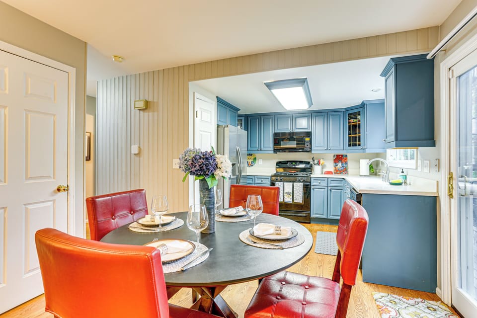 Dining Table | Kitchen