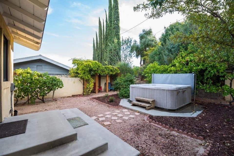 Large Hot Tub Under the Stars