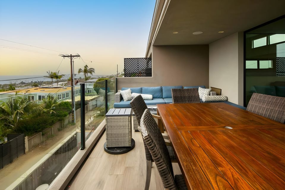 Balcony grill zone