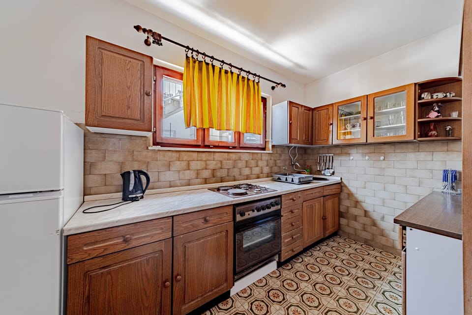 Kitchen 2