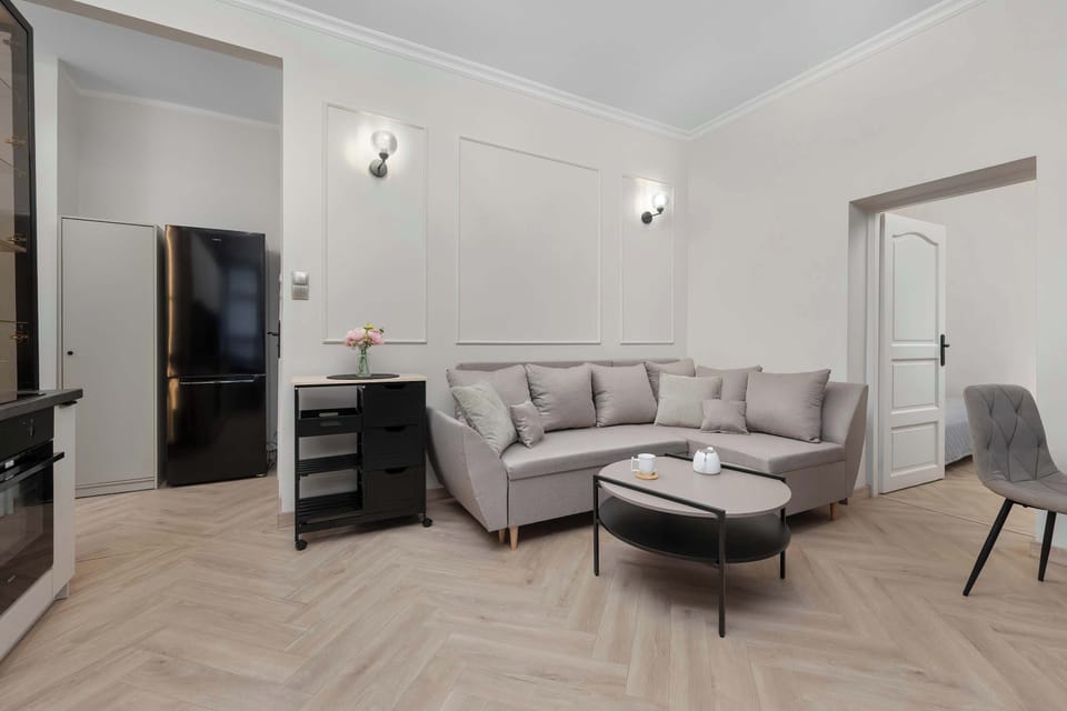 Unwind on the comfortable sofa that can be converted into double bed.