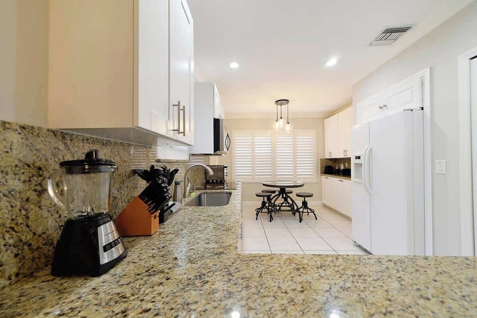 Unit 4 kitchen. This unit has 3 bedrooms and 2 bathrooms