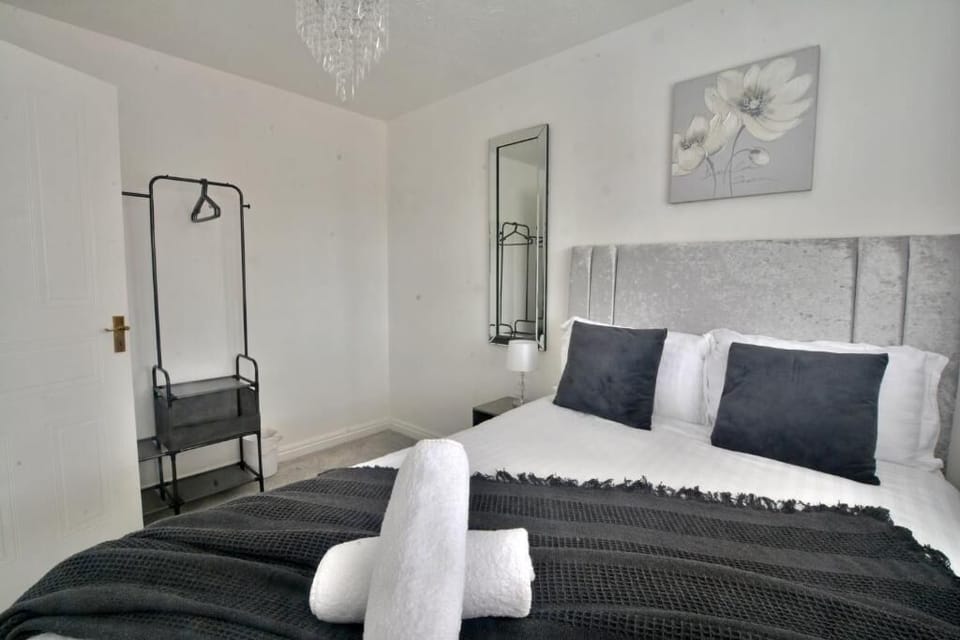 Bedroom 1 - 1 large double bed