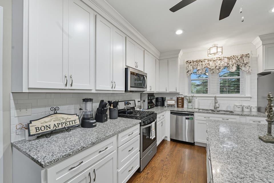 Indoors, Kitchen, Appliance, Microwave, Oven