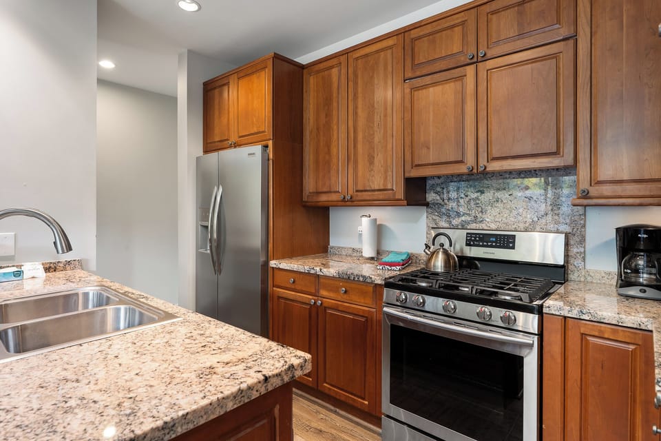 You will find all your needs in this kitchen