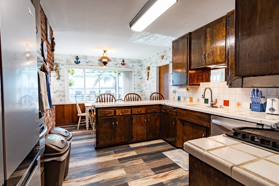 Fully equipped kitchen with all cooking essentials
