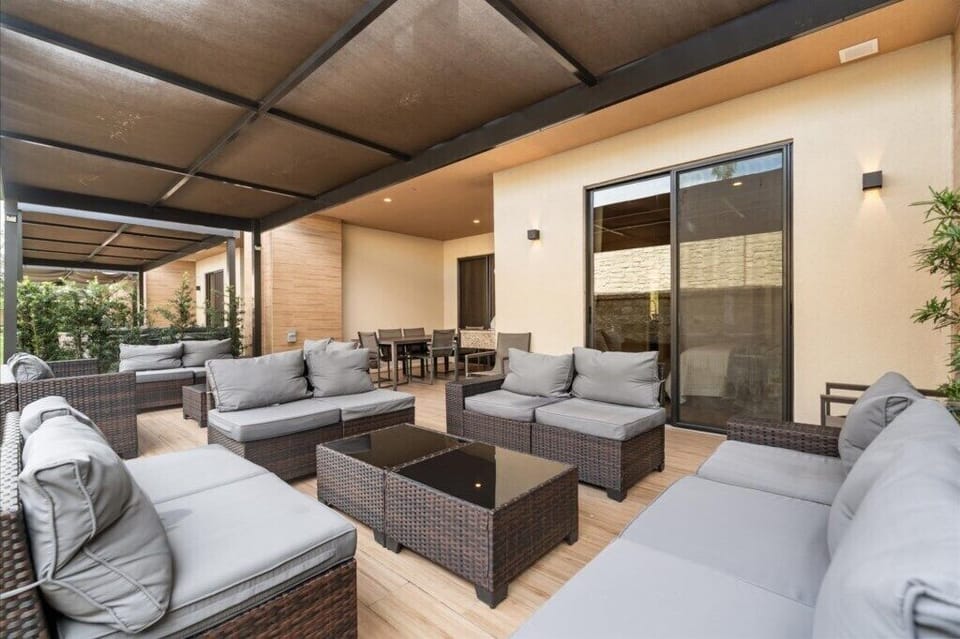 3085 Rockefeller Way (022).jpg