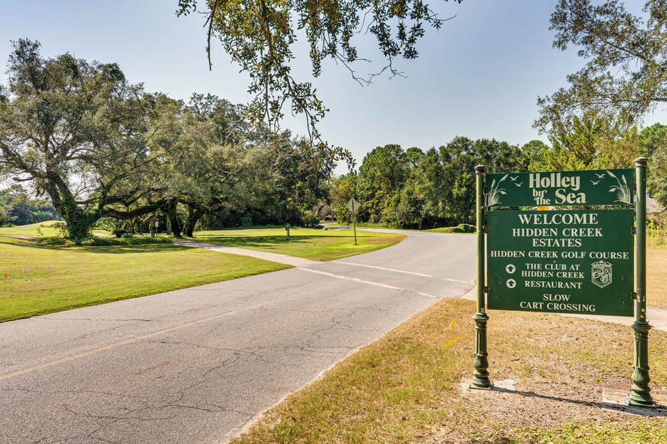 Hidden Creek Golf Course (Walking Distance)