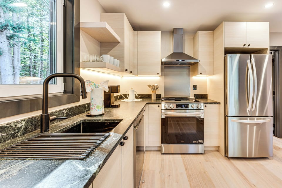 Kitchen | Keurig Coffee Maker | Dishwasher | 1st Floor
