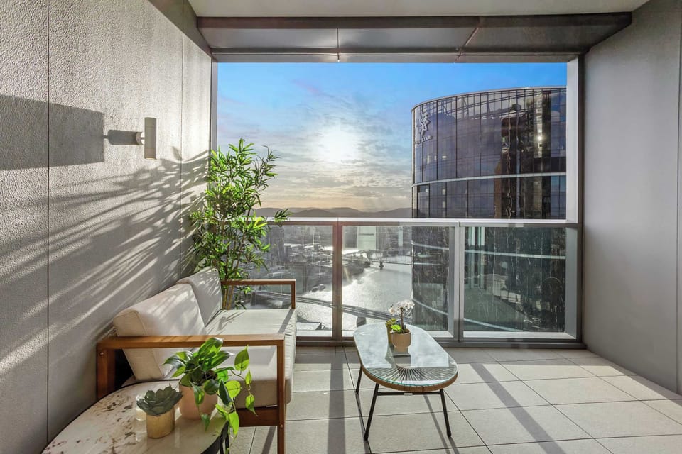 Step out onto your private balcony and soak in the amazing city and river views! Enjoy your morning coffee or an evening drink from the comfy seating area. It's the perfect spot to breathe in the fresh air and watch Brisbane life unfold below.