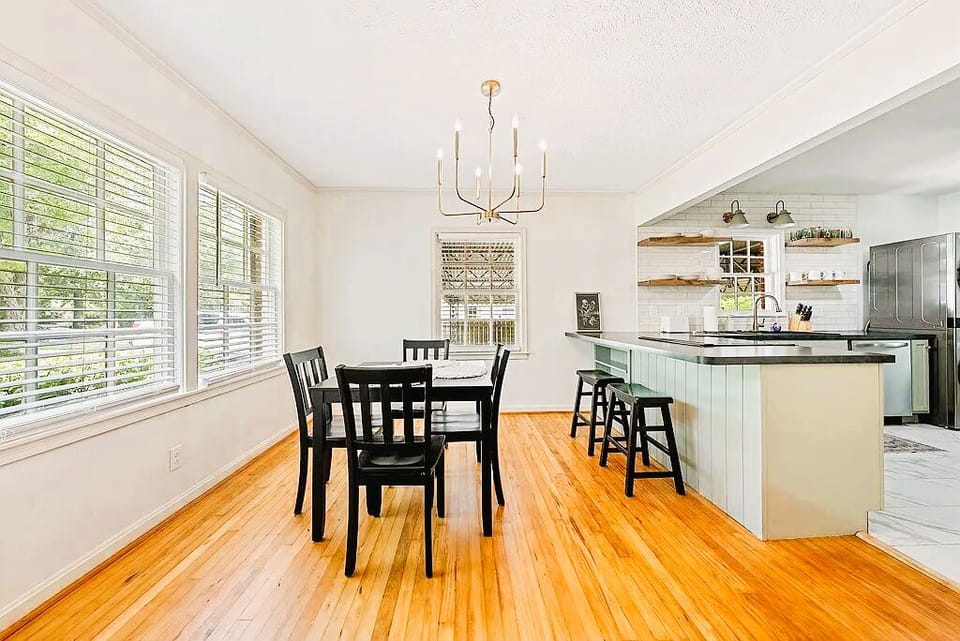 Dining or office - Side view